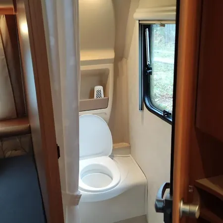 Campsite Ardennes Belges Jolie Caravane *